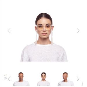 NWOT Clear Chunk Chain Glasses holder